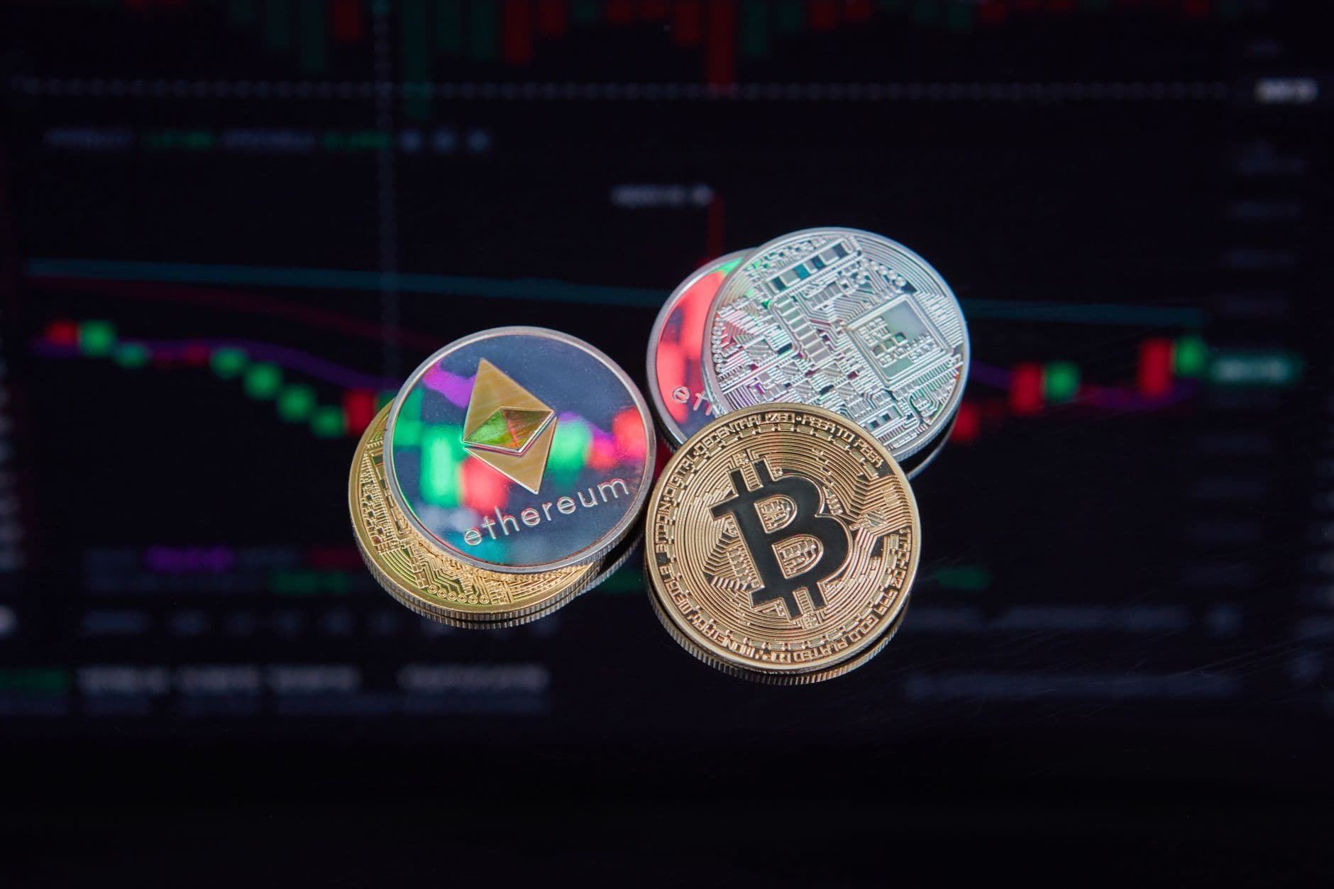 Crypto Slides on Hormuz Airstrikes as $897M in Longs Liquidate