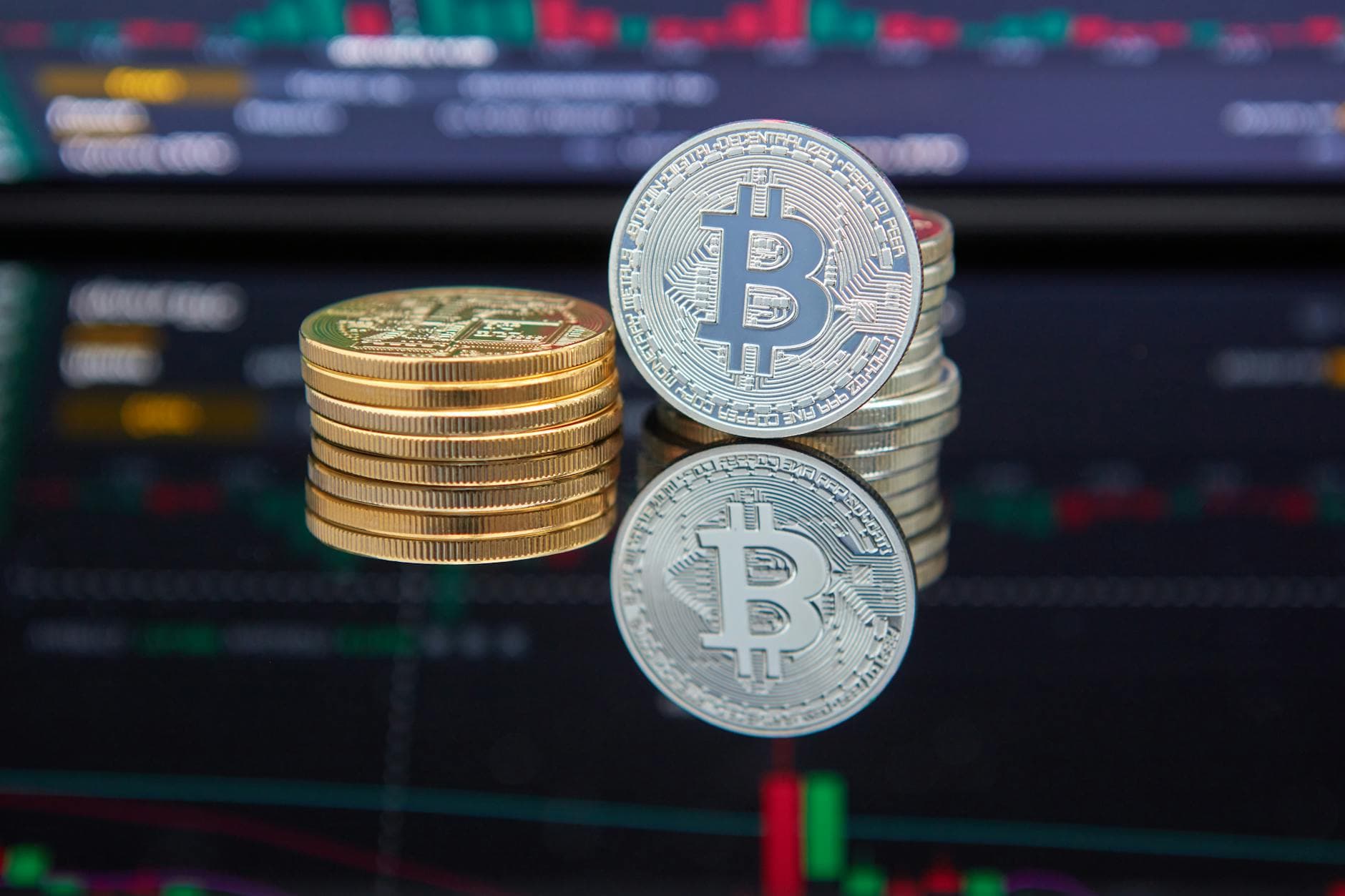 Bitcoin Drops to April Lows as $1.25B in Positions Liquidate