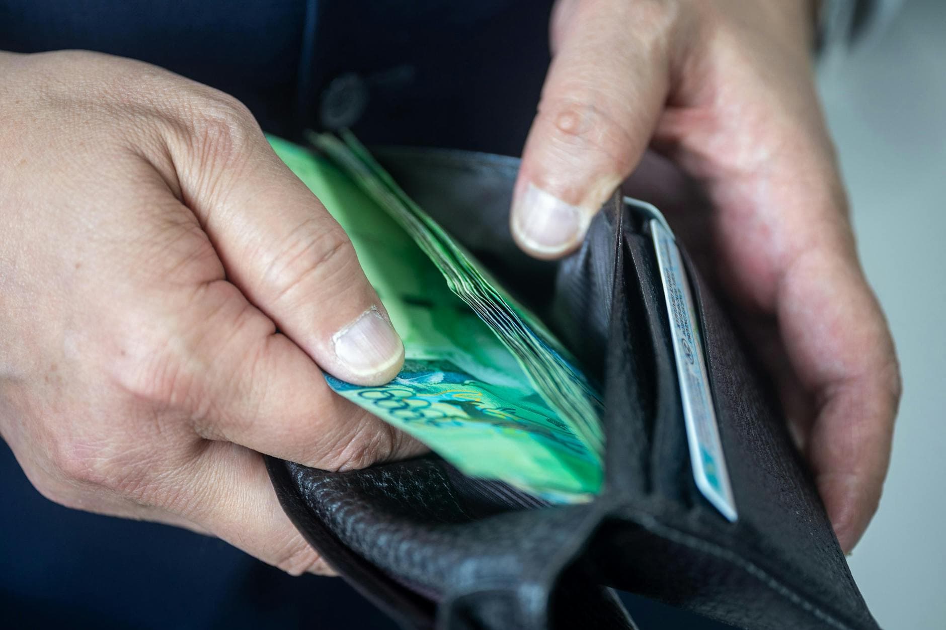 Bankr Disables Transactions After 14 Wallets Hacked