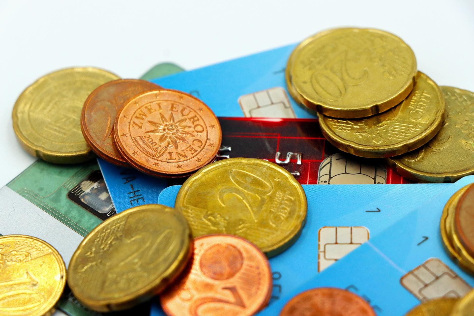 Crypto Card Monthly Volume Surges 230% Since May 2025