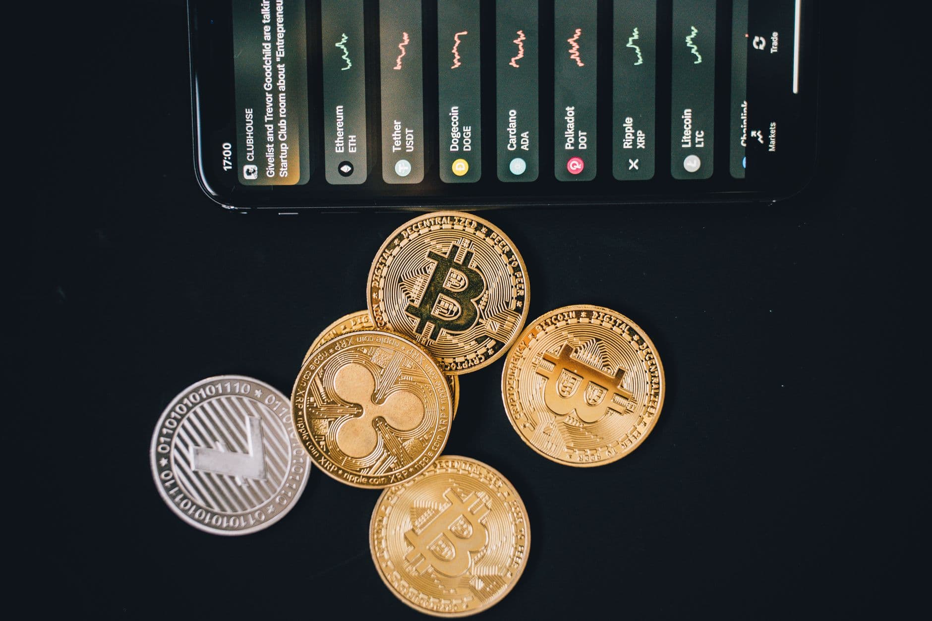 Ethereum Trails Bitcoin by 65% Since Merge, Insider Analysis Reveals Causes