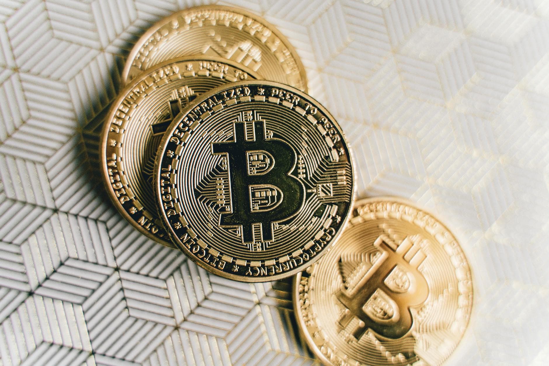 Bitcoin ETFs Turn Negative for 2024 as Institutions Unwind Positions