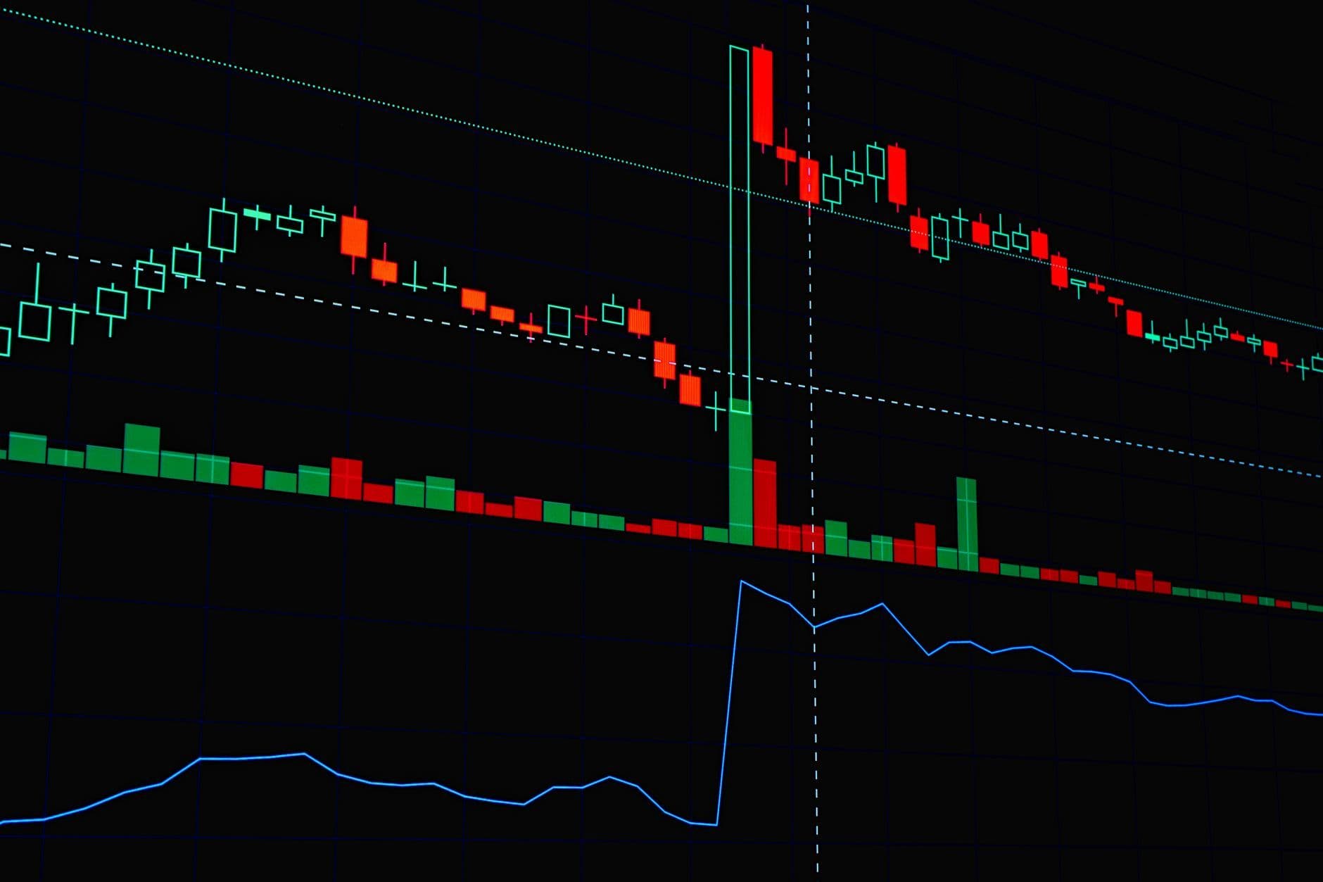 BTC Drops to $81,300 as Fed Hike Odds Jump to 55% Post-CPI